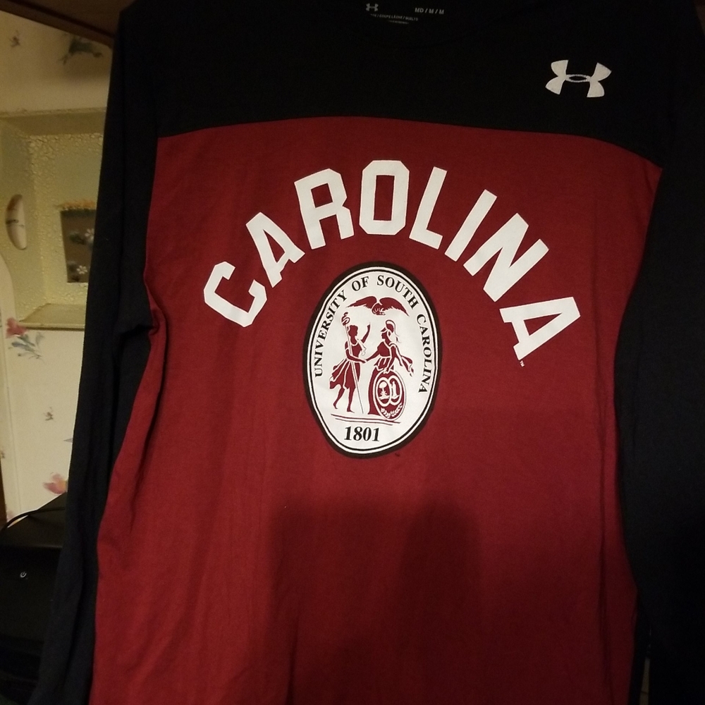 Underarmor USC CAROLINA LONG SLEEVED T MEDIUM PURCHASED FOUNDERS FIELD COLUMBIA